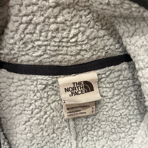 Women’s North Face Campshire Jacket - Picture 7 of 8